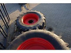 Vredestein 520/85R38 + 420/85R28 Banden